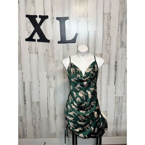 CUPSHE green leopard print dress - Picture 1 of 9